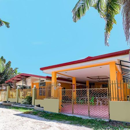 Oyo 770 J5 Guest House & Restobar Moalboal Exterior foto